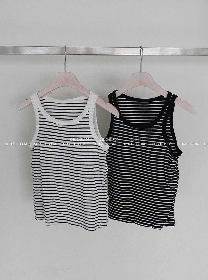 Stripe Dangara is a sleeveless top with a cap