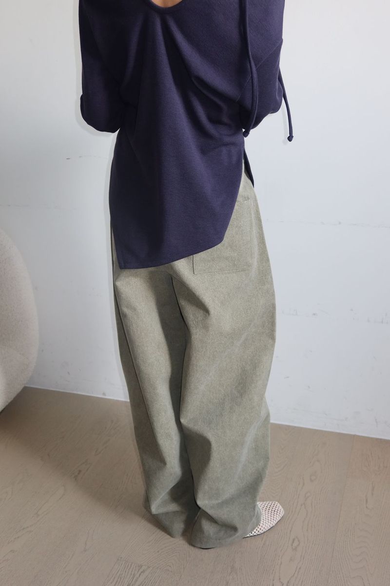 Loventina（ラヴェンティナ）の「COTTON WONDER PANTS_KHAKI（Pants）」