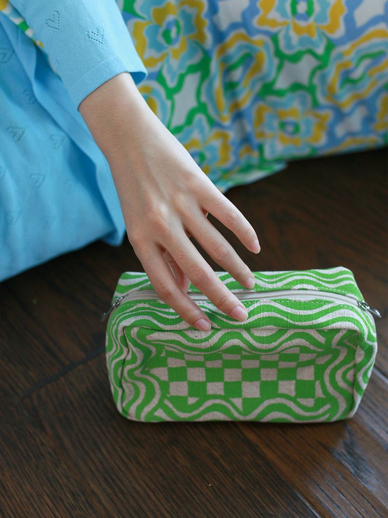 Wavy Pouch Bag - Green