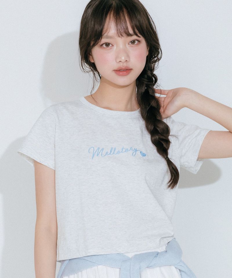 mellotory（メロートリー）の「刺繍クロップ半袖Tシャツ (ライトグレーメランジ)（トップス）」