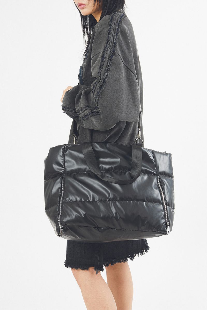 Raucohouse（ラウコハウス）の「Big padding shoulder cross bag（Bags）」