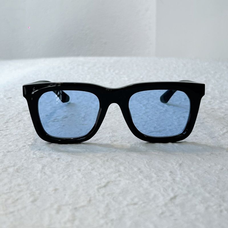 Bold Frame Sunglasses