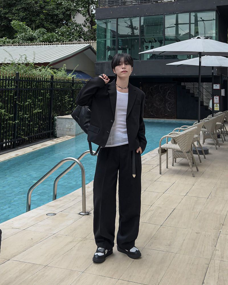 LUMI Oversized Crop Blazer