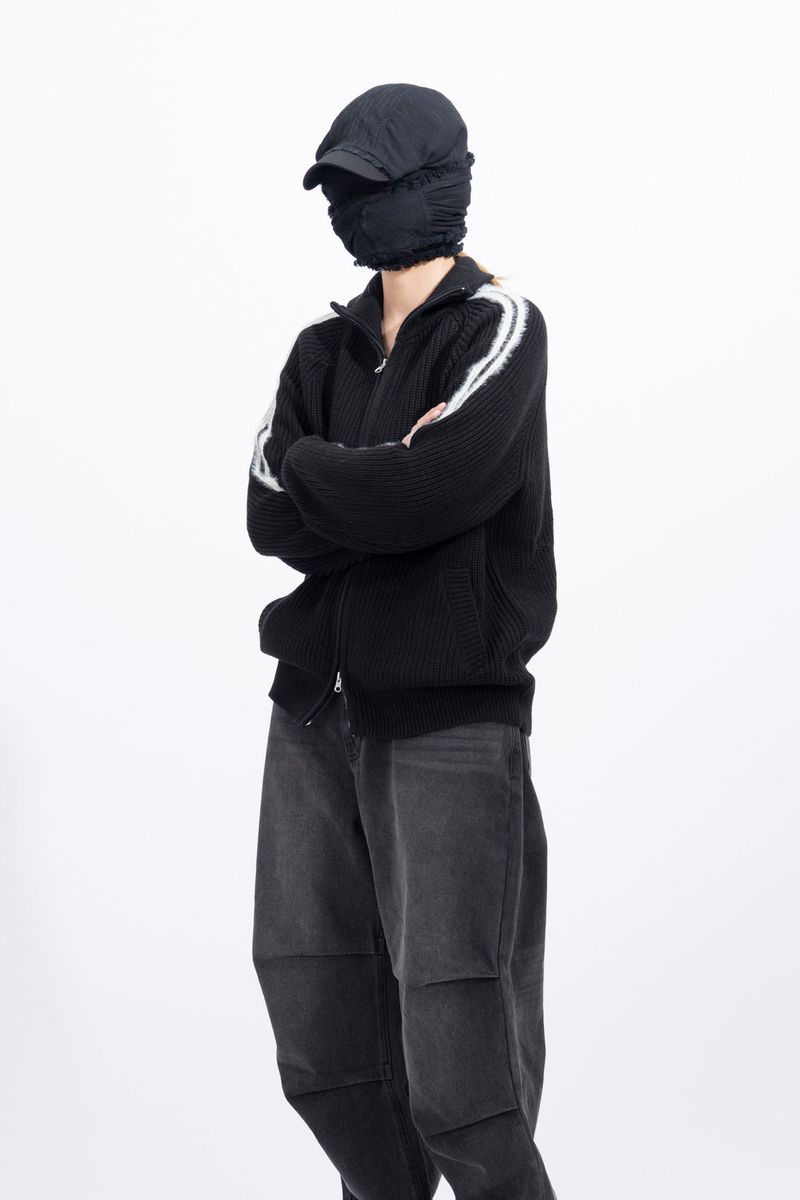 Tiny Hairy Line Knit Zip Up
