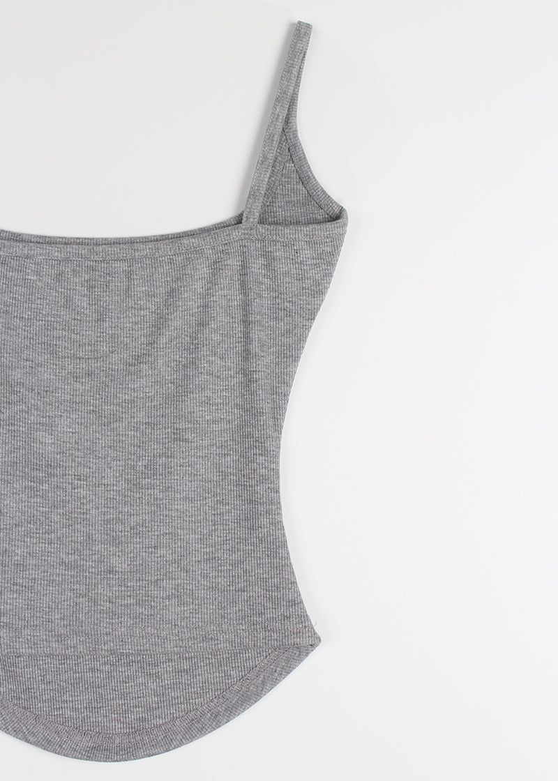 ROUND CUT SLEEVELESS