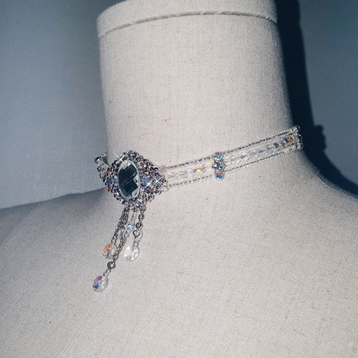 Elsa crystal choker