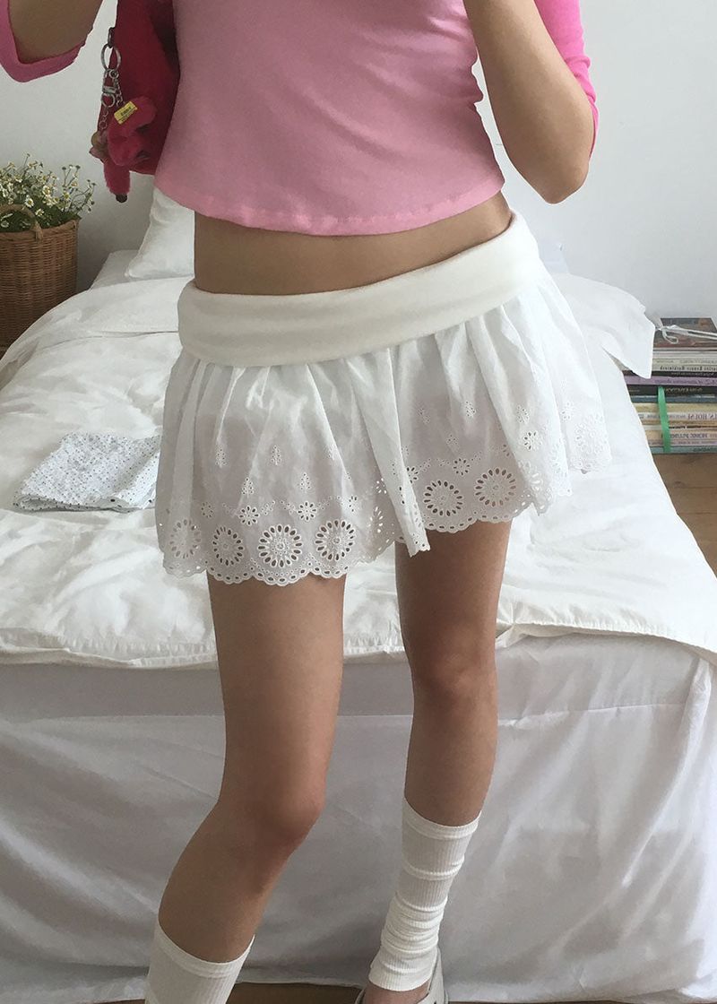 FOLDING PUNCHING MINI SKIRT