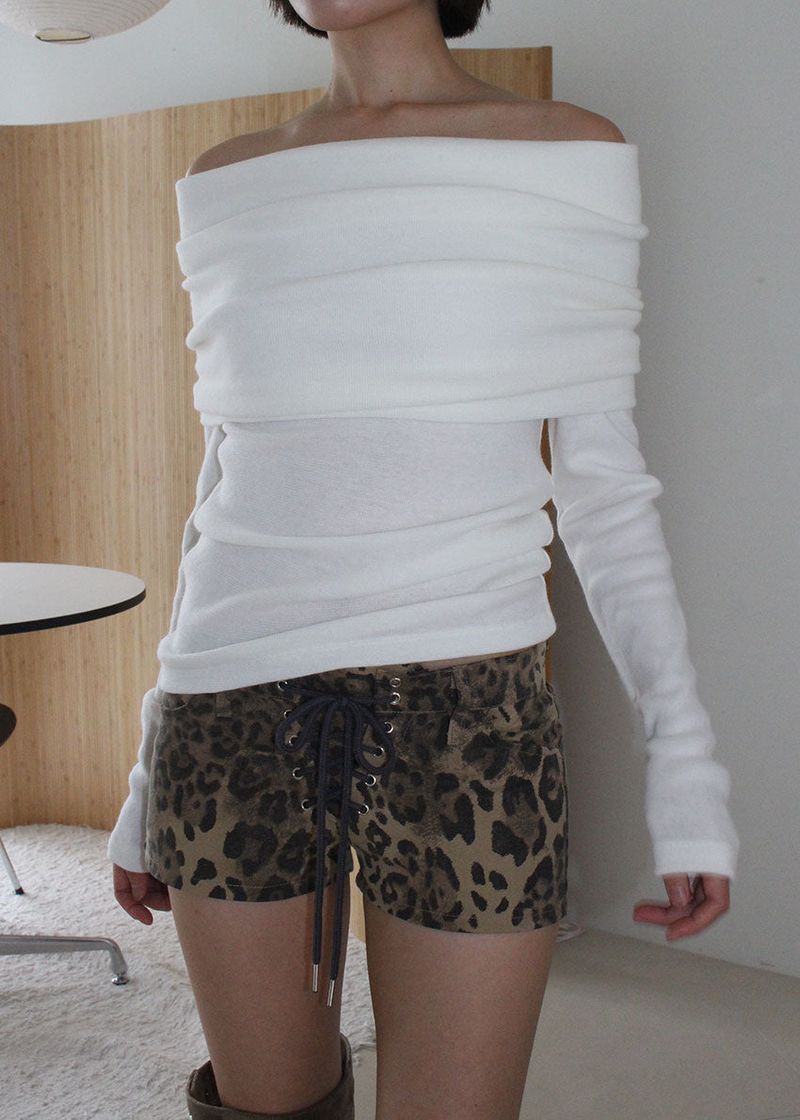 LEOPARD EYELET SHORTS