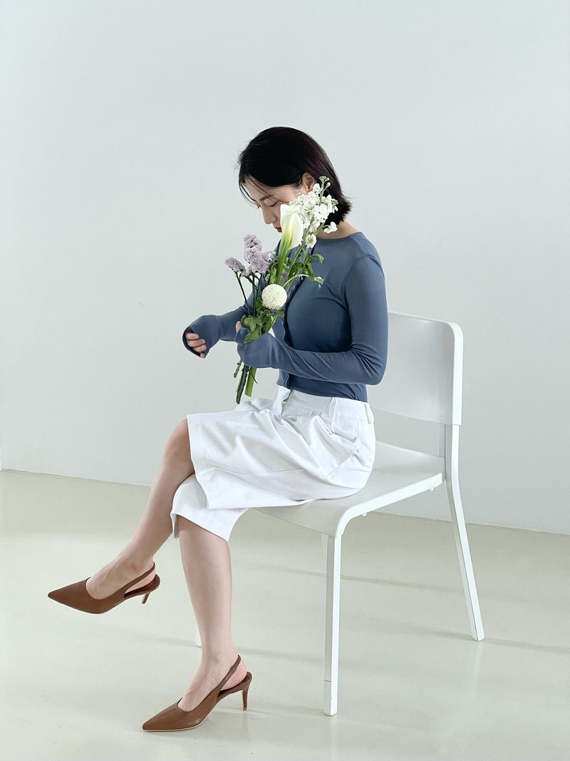 Feminine sandals heel