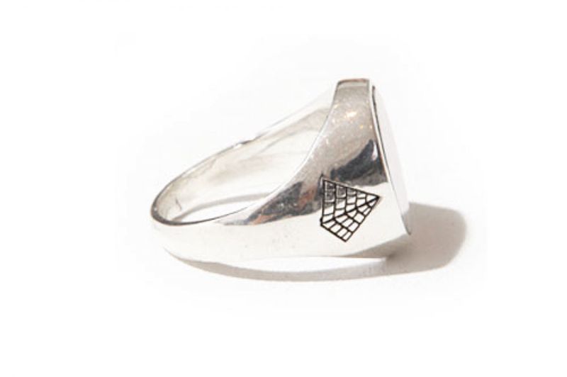 CONTACT RING 2 (howlite) -L