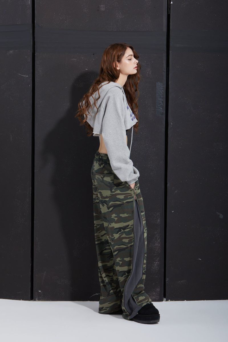 BADDIE CROPPED HOOD