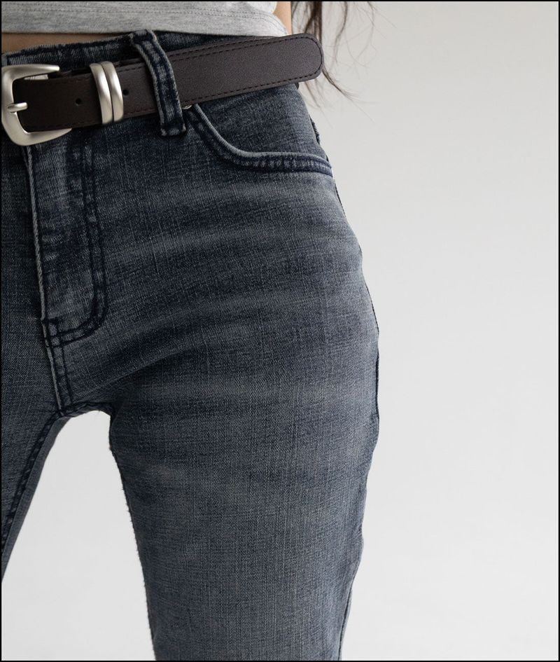 Dow span boots cut denim pants