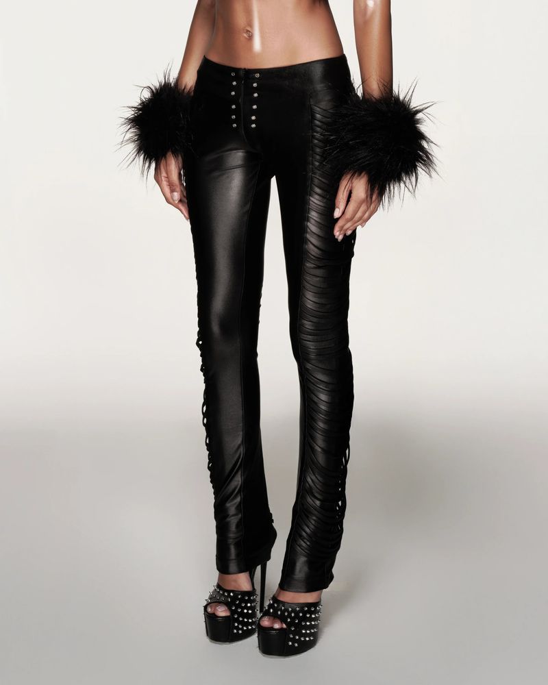 Cozy Worldwide(コージー ワールドワイド)の「“Sculpted Leather Ruched Pants”(Pants)」