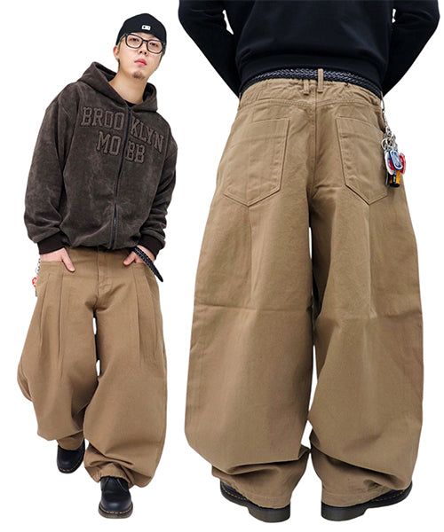 Wide Pleated Balloon Pants
