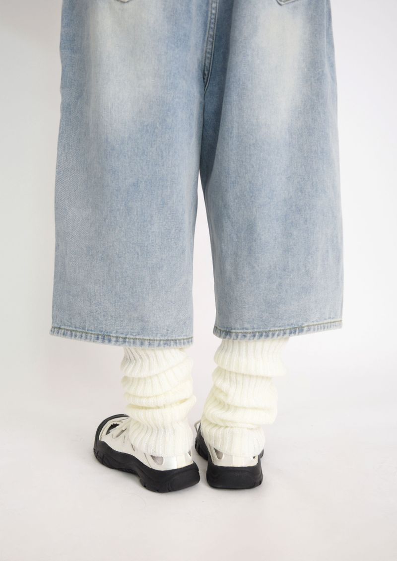 Snug Bermuda pants