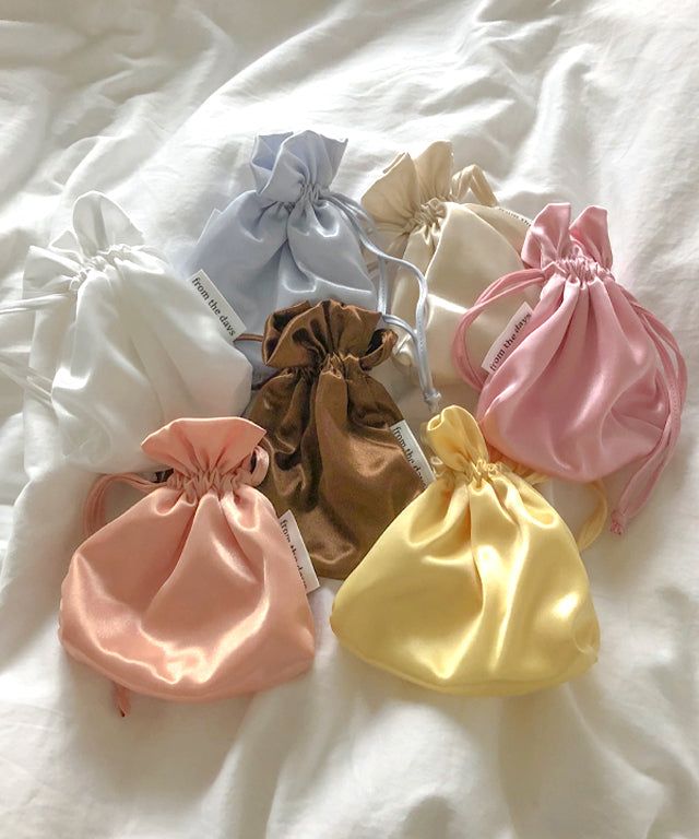 FROM THE DAYS(フロム ザ デイズ)の「【MADE】Glossy Satin Mini Pouch(Smartphone Accessories)」