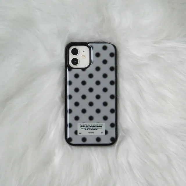 snow dot gray black
