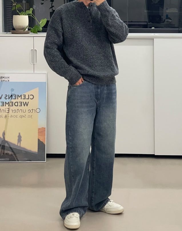 Levon Basic Henley Neck Knit