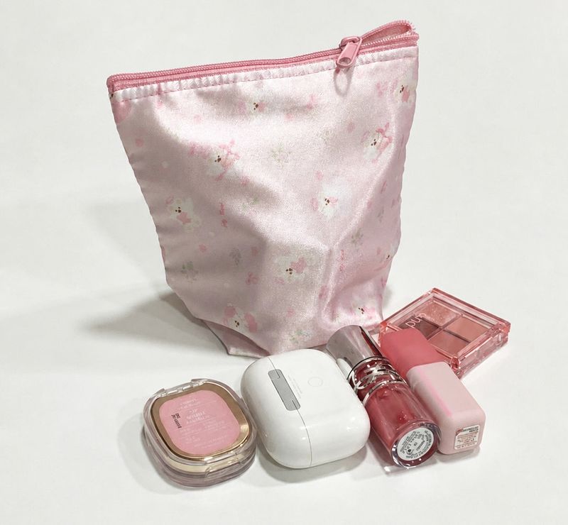 jellyland（ジェリーランド）の「エンジェルサテンポーチ（スマホグッズ/小物）」