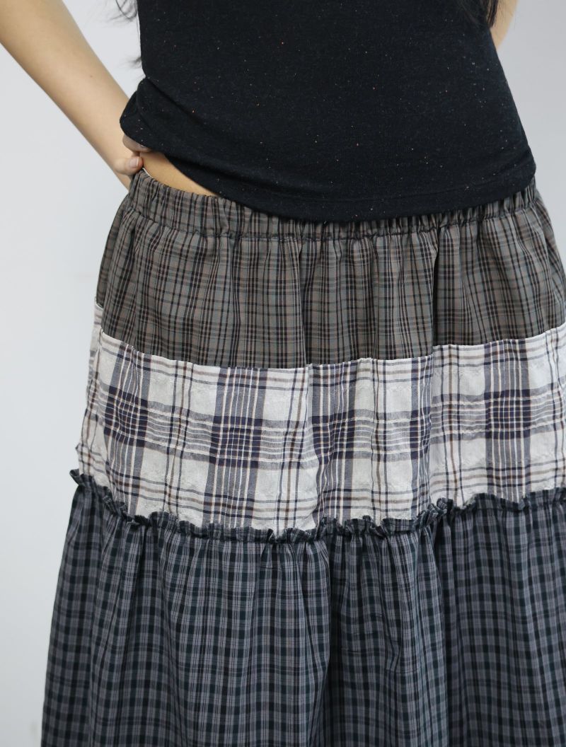 ODDME（オッドミー）の「Check frill skirt -Navy（Skirts）」