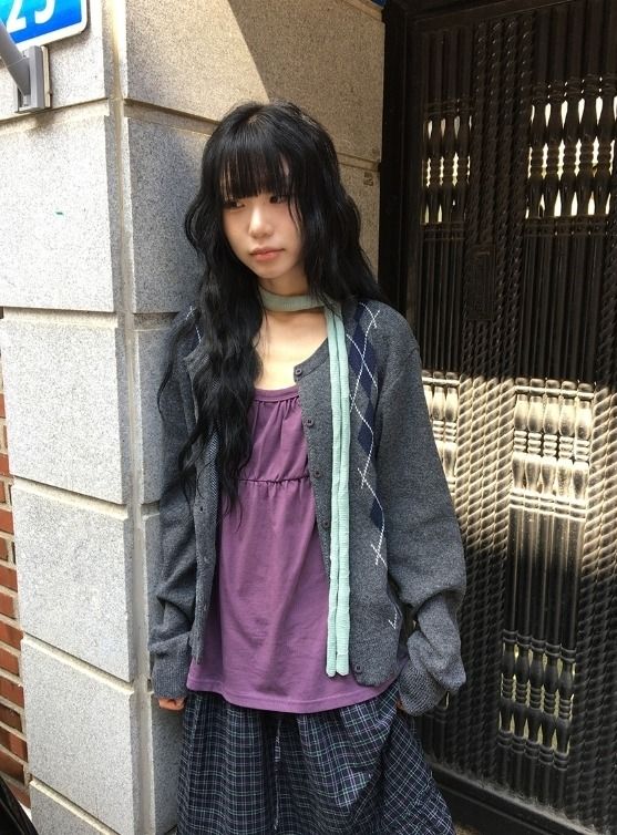 26FW★ [BAONHAUS] Nea Round-Neck Argyle Cardigan