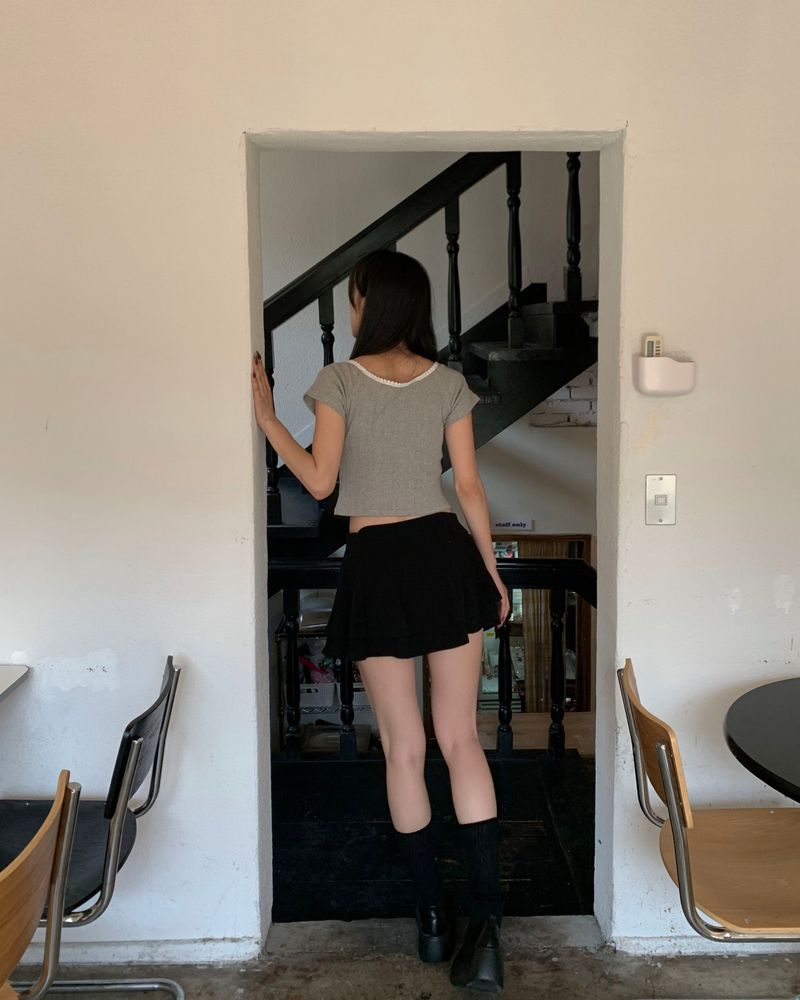 Low cancan skirt