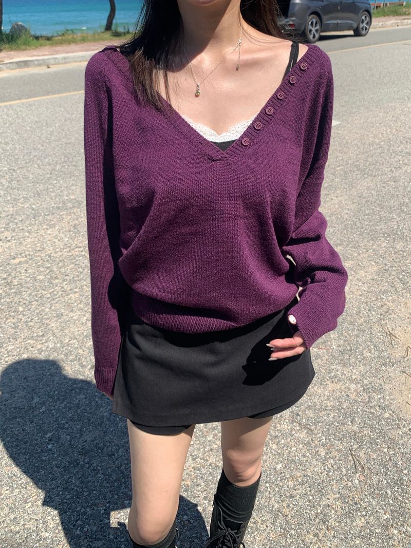 Cream Deep V-Neck Button Loose-Fit Knit (5c)