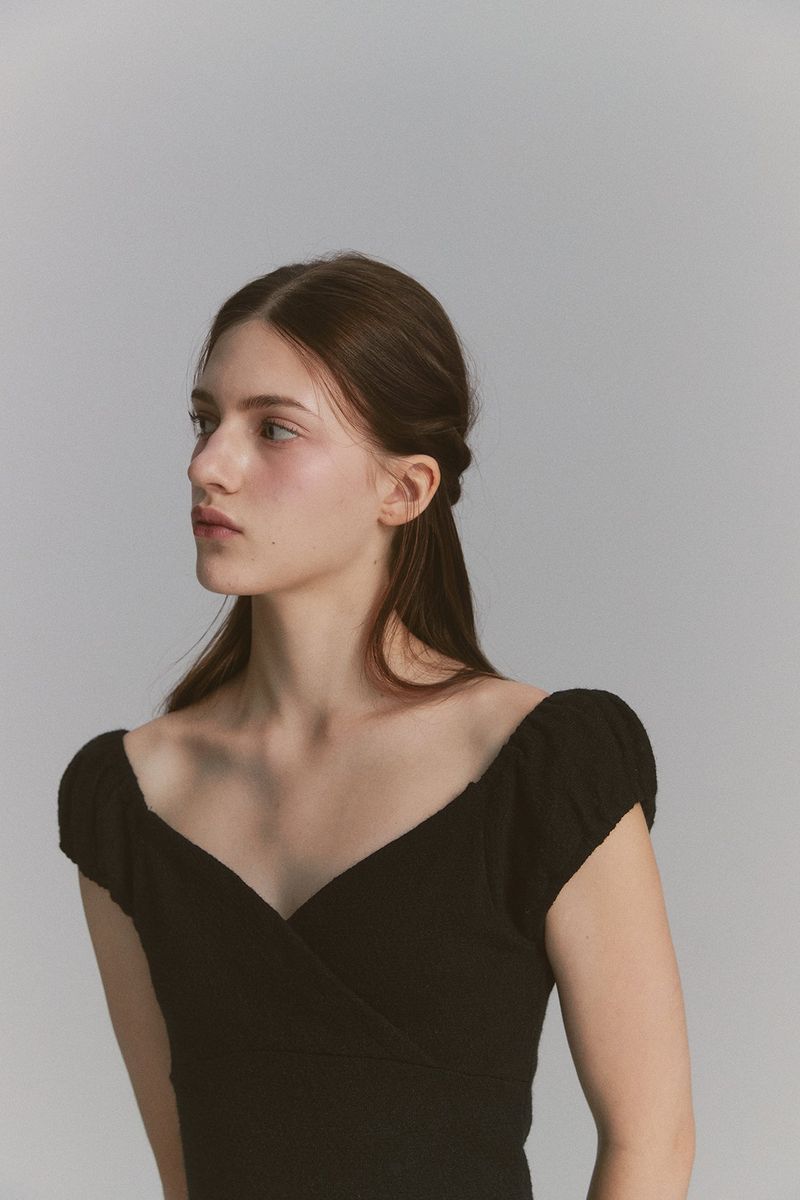 Rose Flare Dress Black