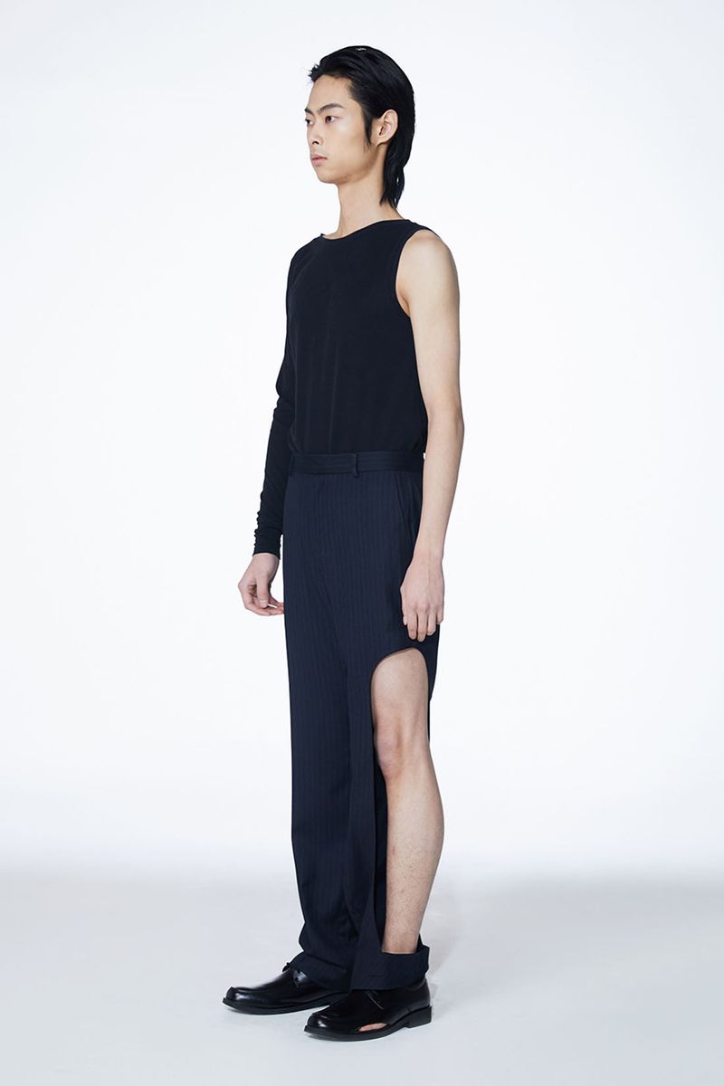 ONE SLEEVE BASIC T-SHIRT BLACK