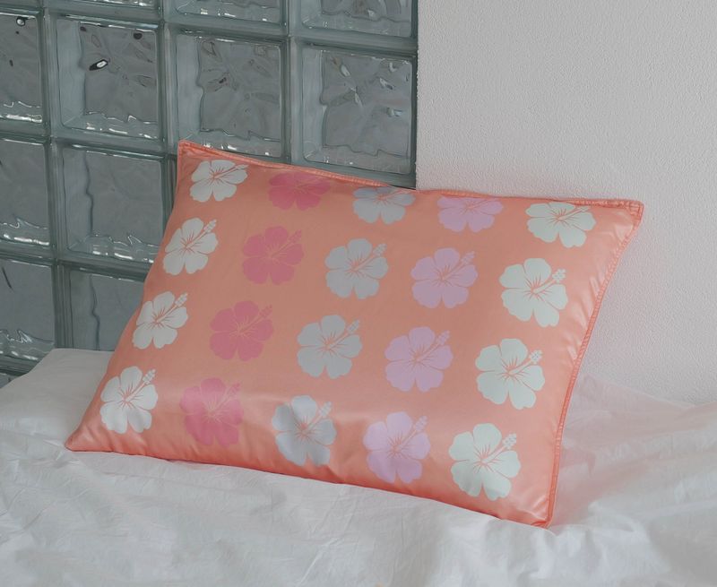 Hibiscus pillowcase