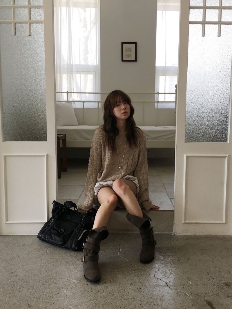 Vintage square leather bag