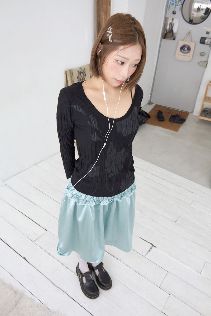 'it's trend babe' Satin skirt