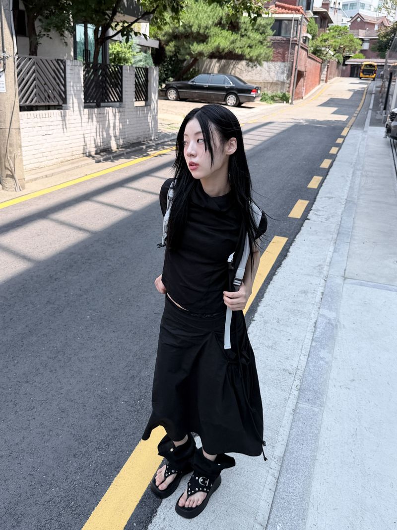 STRAP LESSON BLOUSE