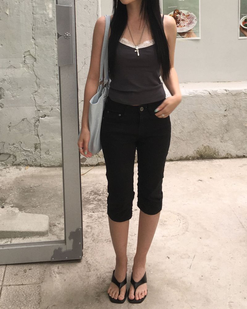Lowrise capri pants