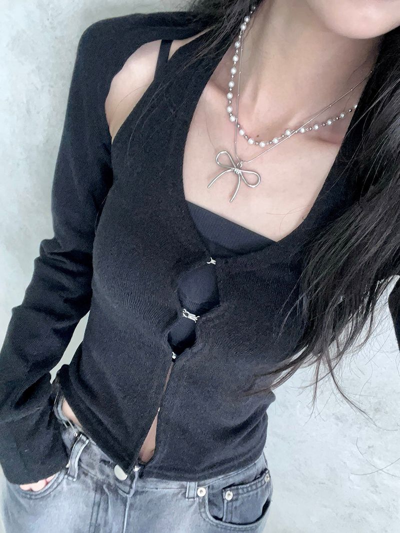 Ribbon point necklace