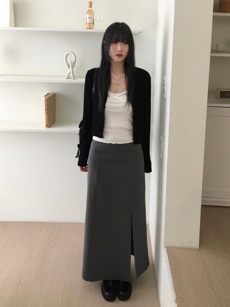 Lower Slit Long Skirt (2 colors)