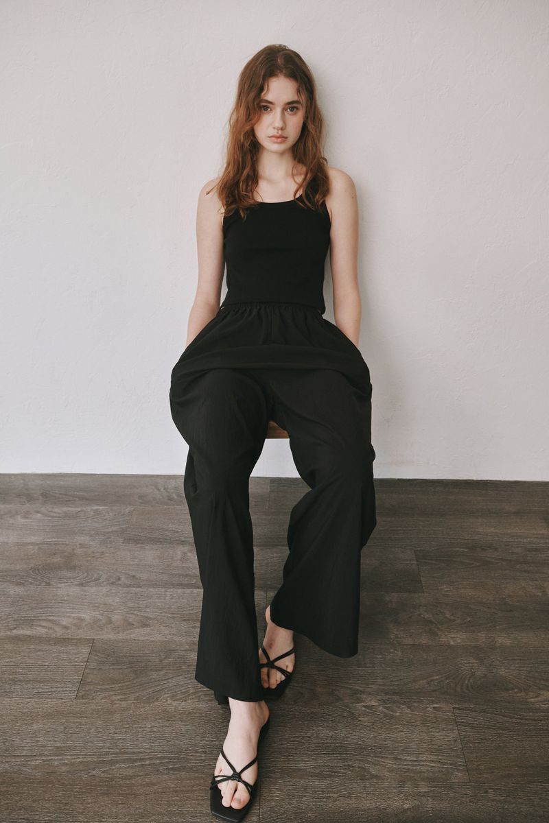 Round sleeveless (Black)