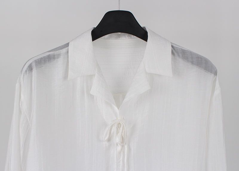 EYELET BLOUSE