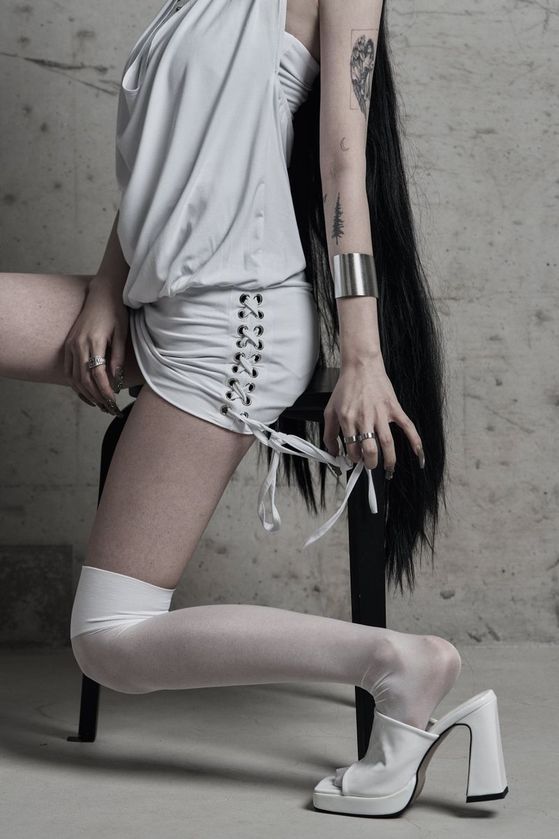 [label] cowl-neck side lace-up one-piece WHITE