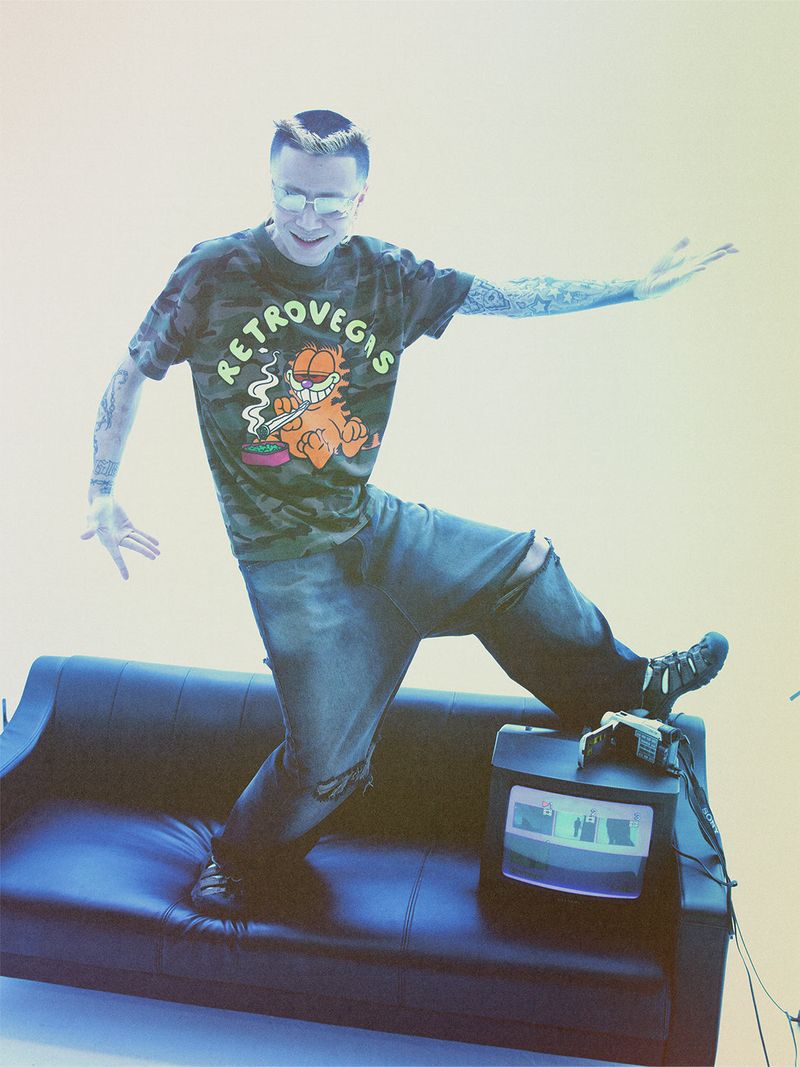 RTVG(RETROVEGAS) 420 Garfield smorking camo t-shirt