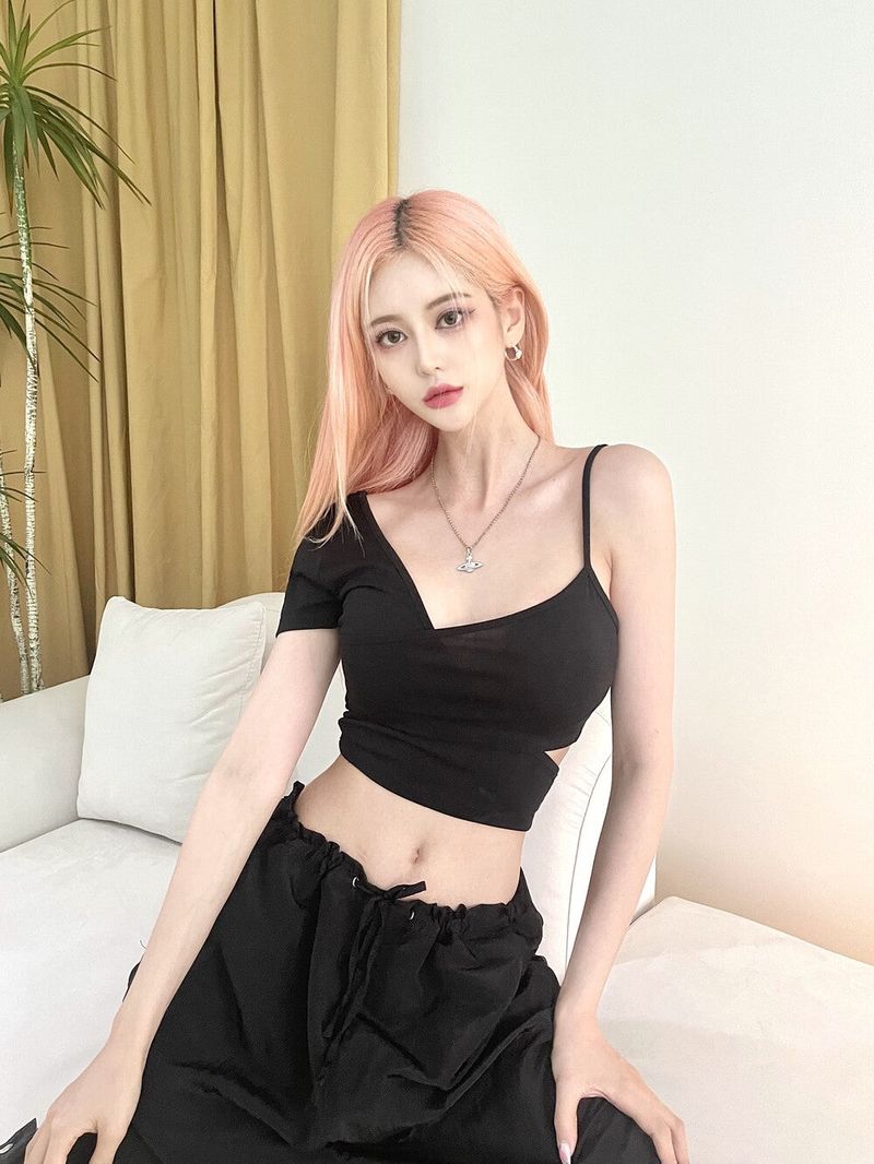 Seow（ソウ）の「441. Unbal layerd t (bk, wh)（Tops）」