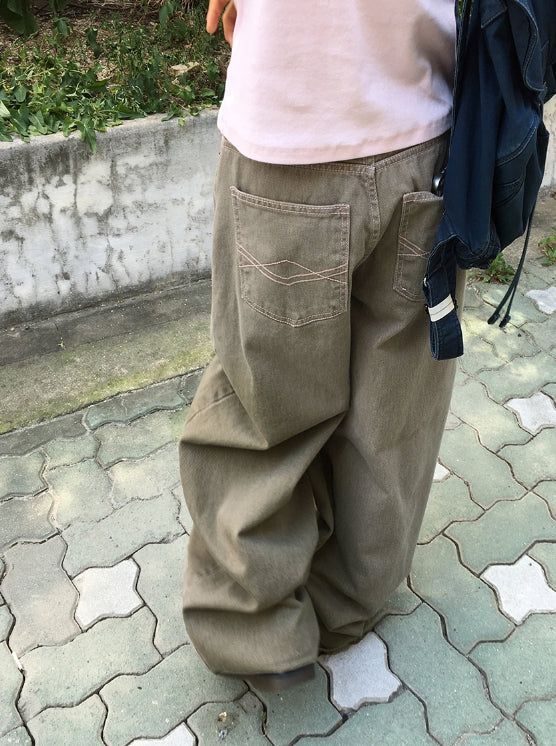 Gamma Stitch Point Balloon Wide Pants