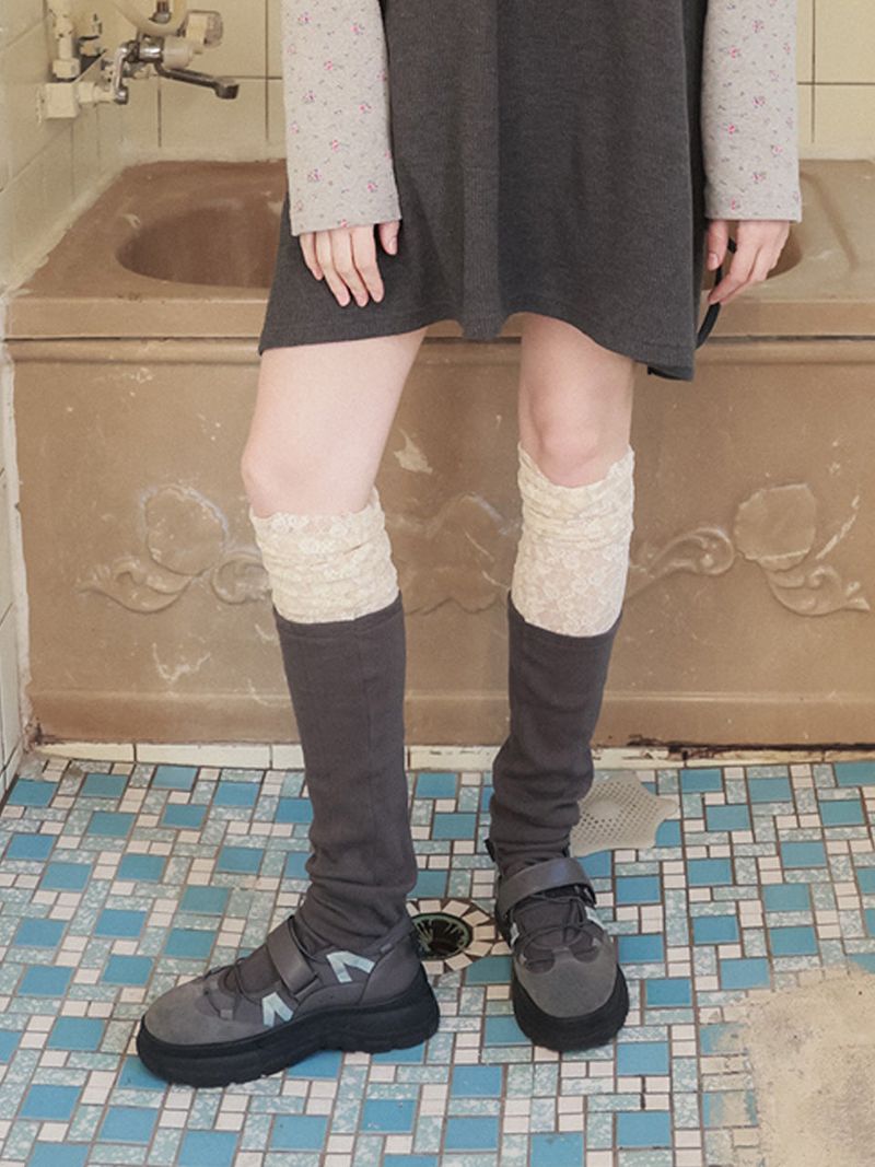 Fazed（フェイズド）の「レースレイヤーオーバーニーソックス / gray（ファッション小物）」