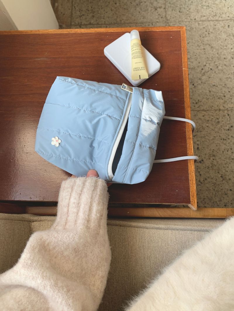 mini pocket bag - padding glossy blue