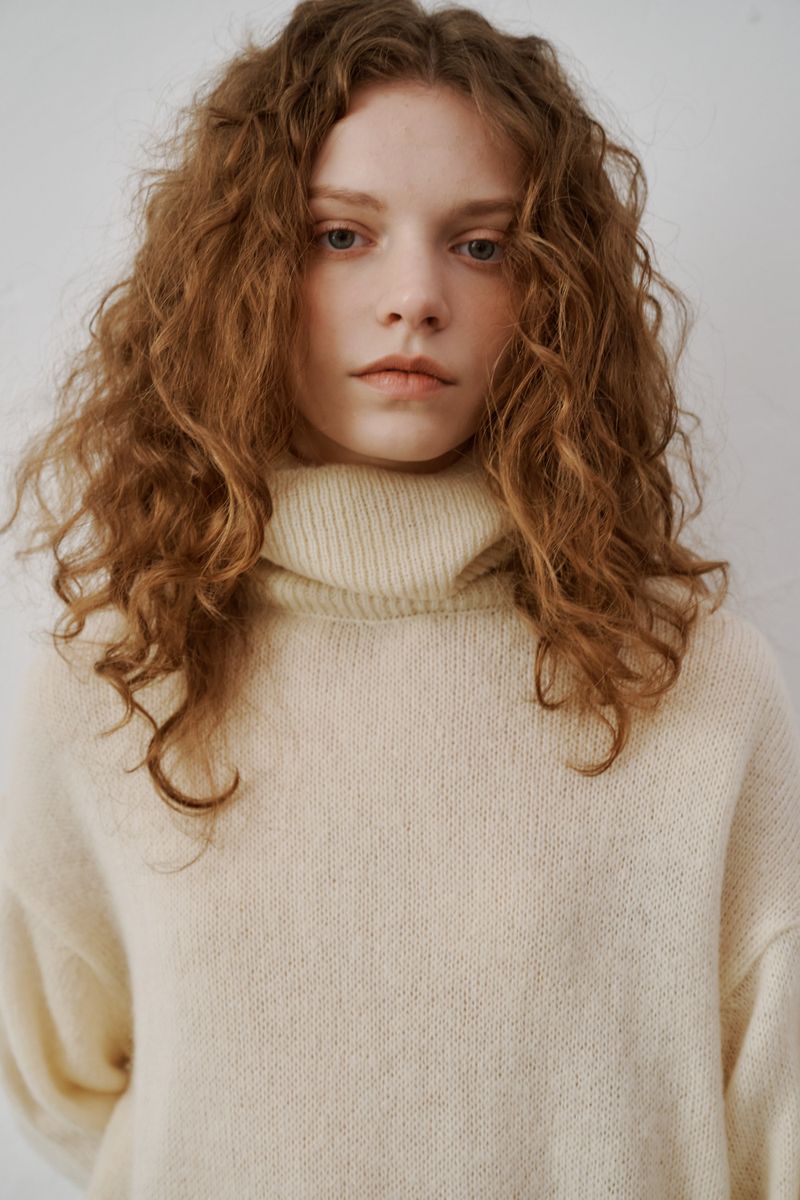 Kid mohair turtle neck knit (Camel)