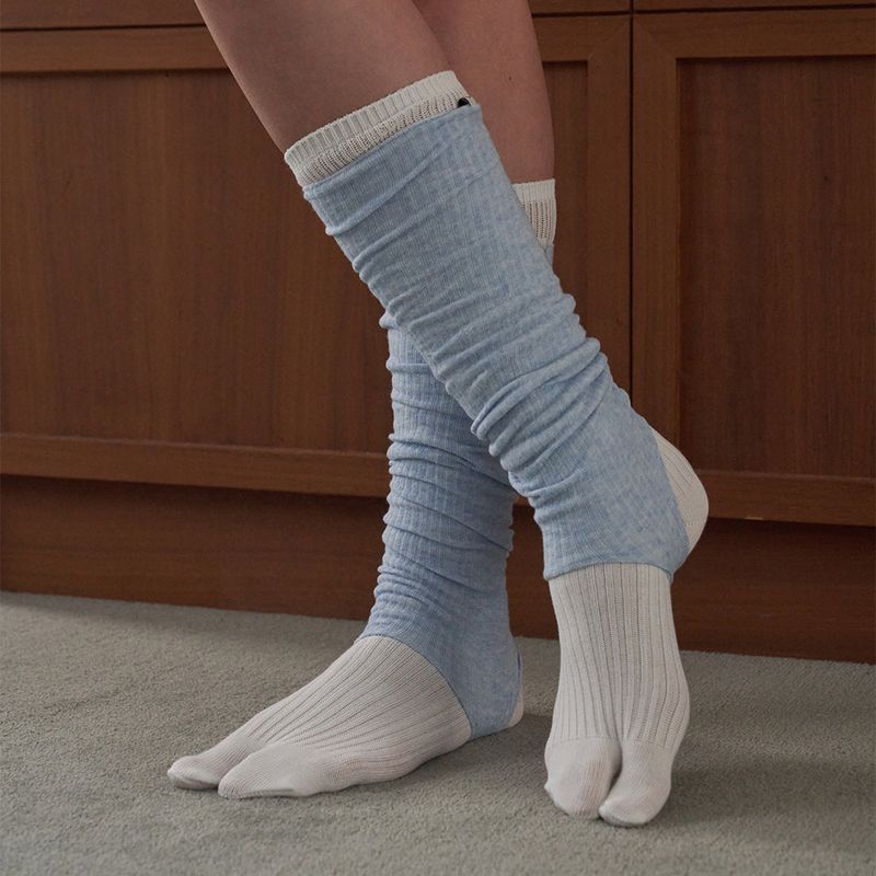 OVT-U(オーブイティーユー)の「Cozy Knit Leg Warmer_5 color(Fashion Accessories)」