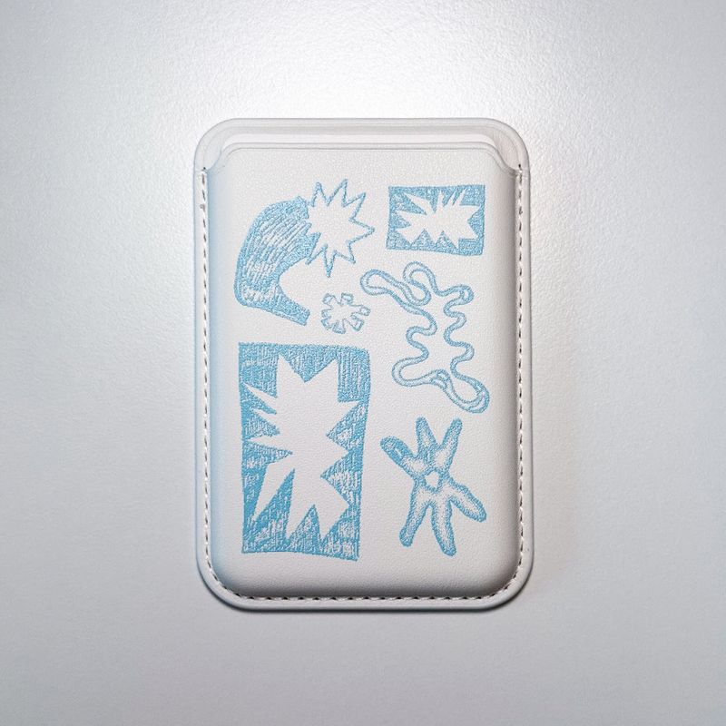MEMORIESBOUNDARY（メモリーズバウンダリー）の「NEWTOPIA_BioDoodle Card Wallet (WH)（Smartphone Accessories）」