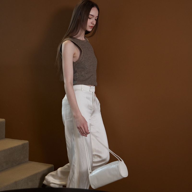 MAISON246（メゾン246）の「CYLINDER BAG WHITE（Bags）」
