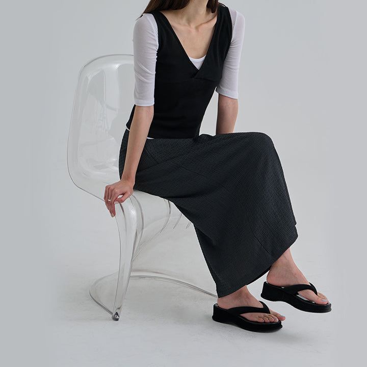 [Nerit] Deep V-Neck Ribbed Tank Top -3Color