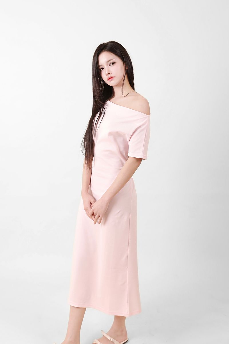Off-Shoulder Slit Long Onepiece Pink
